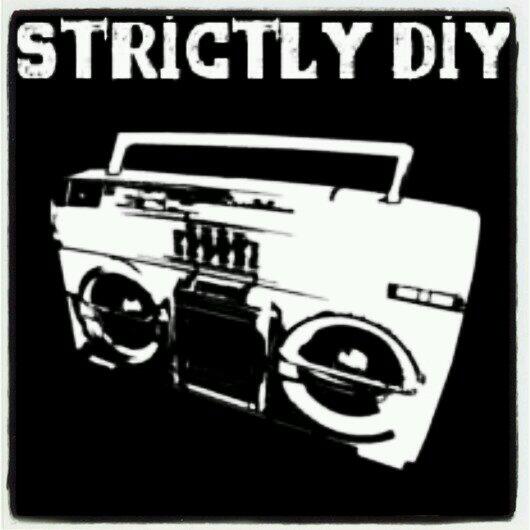 HOPSrecords's tweet photo. Strictly DIY http://t.co/qx0hoFYoC8