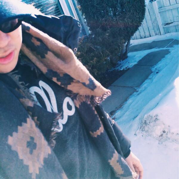 antonatienza's tweet image. hellO (@helloapparel). Welcome to Edmonton where it's -37 feels like -47. #yegfashion #hellomerch #helloapparel