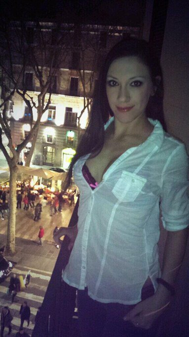 Now lets go to fc barcelona soccergame... http://t.co/ewL7qCrRis