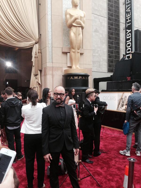 NovoaCarlo's tweet image. Coming to you live from the#RedCarpet bringing you the HOTTEST looks trending!
#LOrealProUS #luxurywithanedge