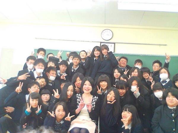 渡辺愛美 Na Twitteru 今日で卒業 クラスはいろいろあって すごく仲が悪かったけど 予選会とかを通じて だんだん仲良くなってった 最後の卒業式は 本気で泣けるな 今日は楽しもうね 香味鮮 Http T Co O4pqubmbuk 渡辺愛美 Na Twitteru 今日で卒業 クラスはいろいろあって すごく仲が悪かったけど 予選会とかを通じて だんだん仲良くなってった 最後の卒業式は 本気で泣けるな 今日は楽しもうね 香味鮮 Http T Co O4pqubmbuk