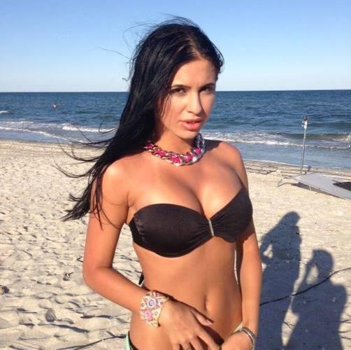 21_Caw45a_ex's tweet photo. do not know me as I gained :P #kinky #camgirl @ boarddddd http://t.co/Moc5KZS1d6