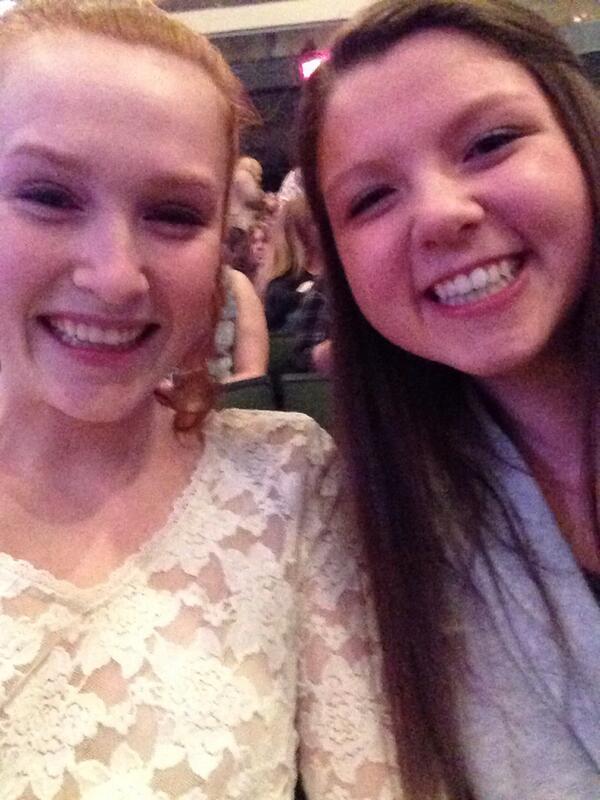 karlyjohnson21's tweet photo. LUKE BRYAN WITH MY BFF 😘👯💜🎶 #selfienation @gracemikk http://t.co/wibsbCOR8j