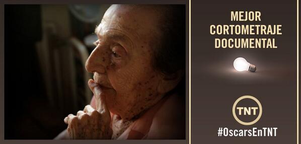 TNTLA's tweet photo. Una pequeña historia llena de ternura y magia. The Lady In Number 6 gana Mejor Corto Documental en #OscarsEnTNT. http://t.co/m3fBecVQTE