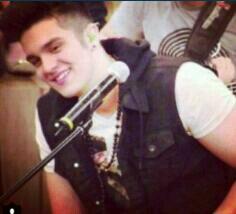 tequerocmgLS's tweet image. "Seu jeito, seu sorriso, sua forma de menino de me agradar..." @luansantana &amp;lt;3