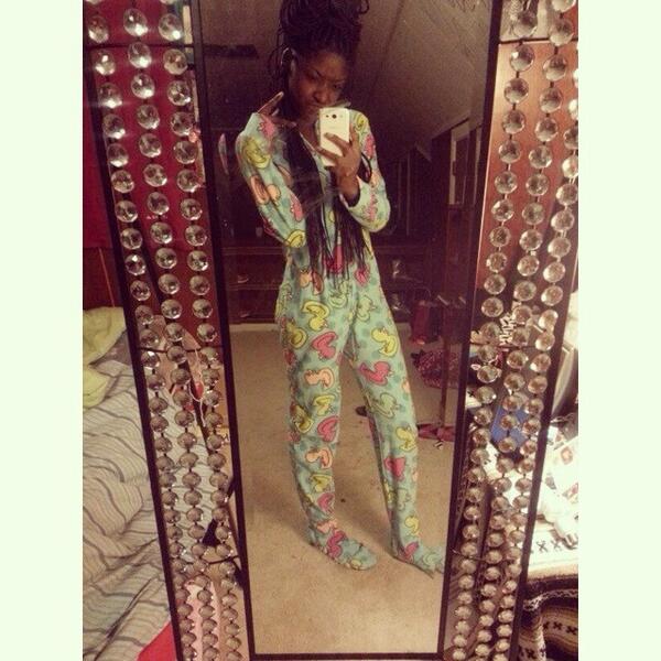 ColorPridee's tweet image. I'm comfy