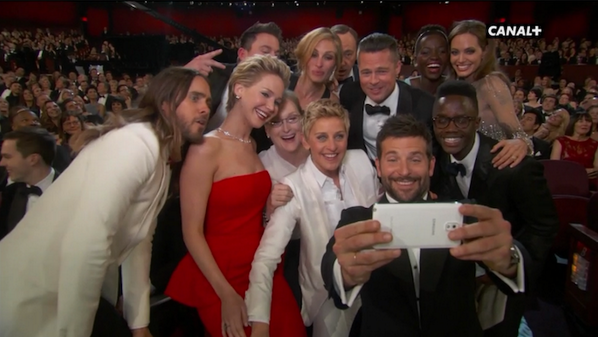 canalplus's tweet photo. Le #Selfie qui valait trois milliards ! #Oscars2014 http://t.co/qJT1I0l545