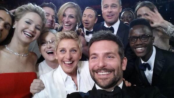 BCshortArm's tweet photo. I wish I had longer arms....@TheEllenShow @twitter @adage @xcanada @kirstinestewart @KevinSpacey http://t.co/zACSGDk3jh