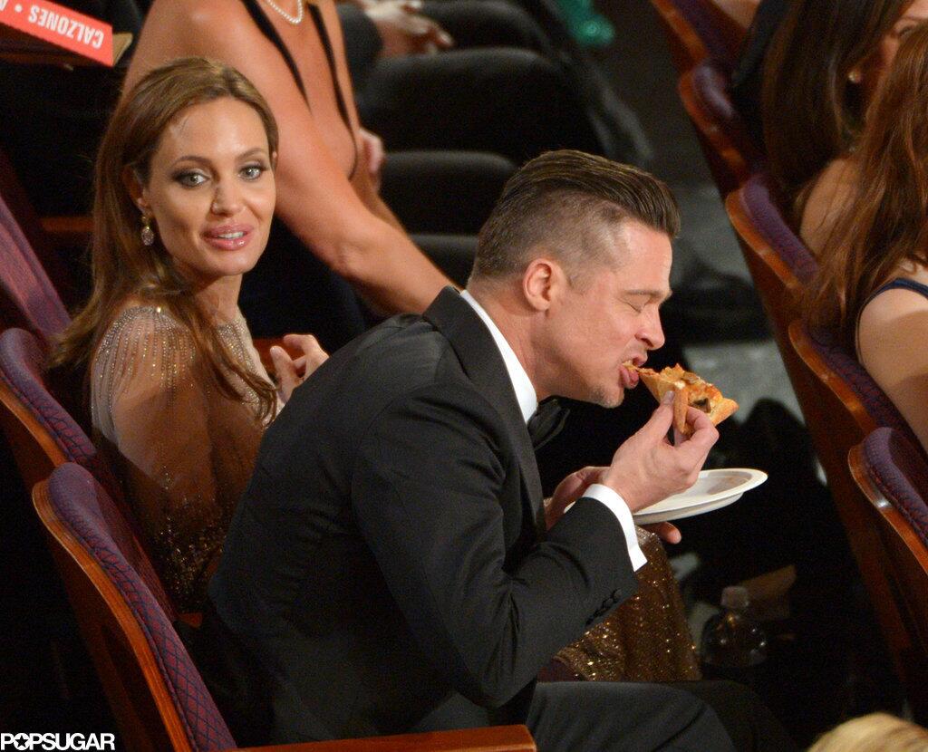 Popsugar On Twitter And Now Here S Brad Pitt Eating Pizza At The Oscars Http T Co Udh60ajvce Http T Co Hcu1qodkuk