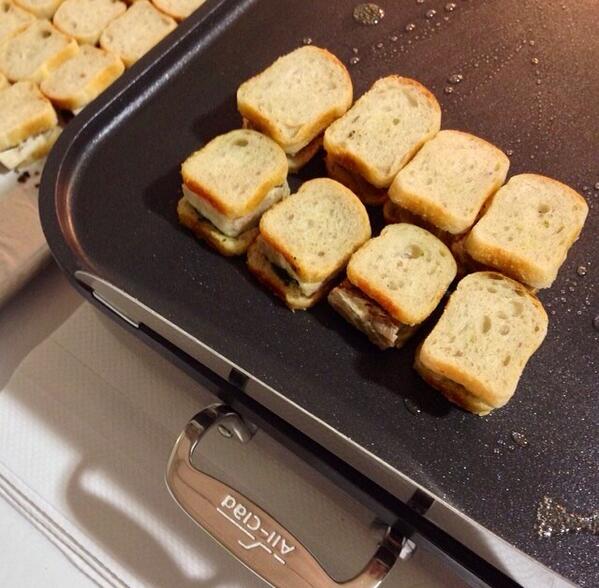 BLT bacon lettuce truffle sandwiches #VFoscars After Party <a href="/VanityFair/">VANITY FAIR</a> @Chef_Keller #OscarPartyByBouchon