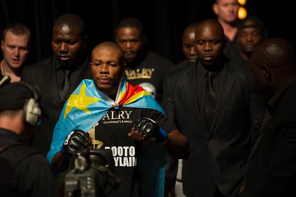 PrettyTuffZa tweet media