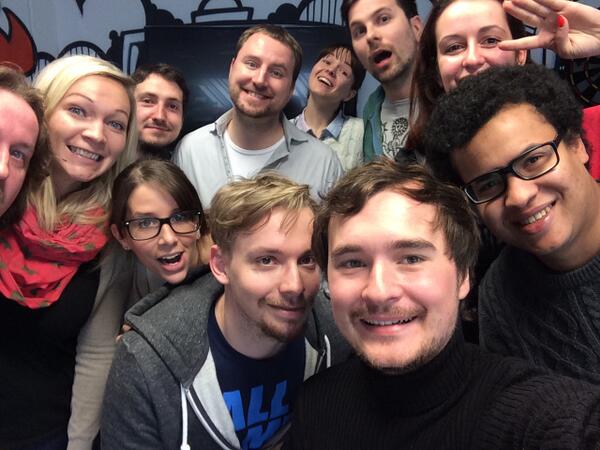 pulpmedia's tweet photo. If only @StefanEcki's arm was longer. Best photo ever. #oscars @TheEllenShow http://t.co/RnrUA1GKF2
