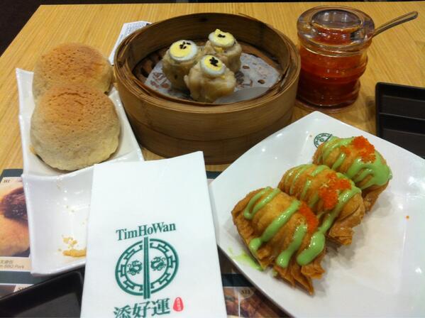 tantratobing's tweet photo. The infamous TIM HO WAN.!finally,after 3 failed attempts to cut the queue,hehehe.Its damn GOOD,btw. http://t.co/M6erTvb6gR