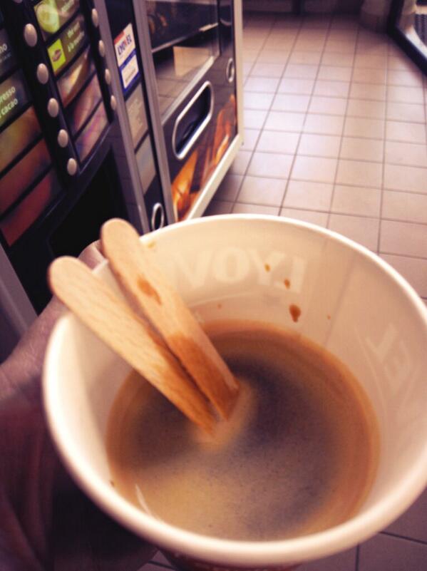 kreamelpaso's tweet photo. La double touillette #PSGOM #pause #polytechorleans @screensoftCMS @CedPLESS http://t.co/jeYxILIIpN