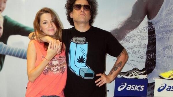 GrowLandiaOFI's tweet image. ¿Te parece polémica la camiseta de Calamaro con un inhalador de #marihuana? - es.growlandia.com/la-polemica-ca…