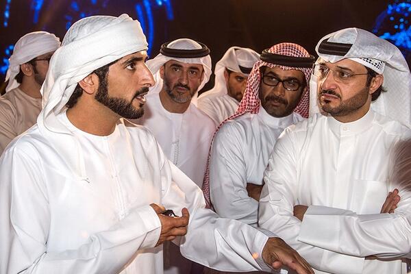 Марки abu dhabi жизнь шейхов. Шейх о будущем стране. Принц рашид аль мактум похороны. Шейх. Шейх султан шарджа.