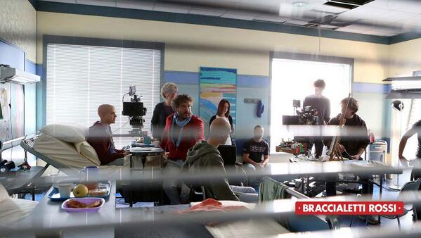 Foto: Sbirciando sul set - Scarica l'app e Partecipa al concorso bit.ly/1icYnXN