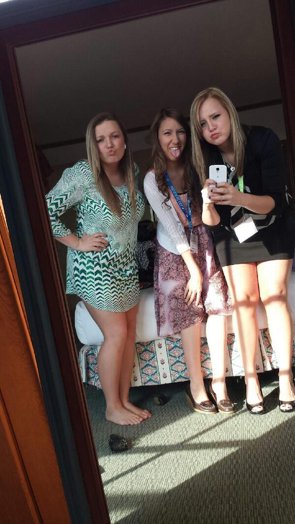 JoeyH17's tweet image. BHS DECA "selfies" at MO State DECA at Lake of the Ozarks!  #bhsdeca  #bhshsb