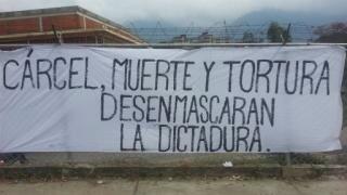 CrisMaryV's tweet photo. RT @RCTV_CONTIGO: Estudiantes en Mérida desplegaron la verdad en esta pancarta  http://t.co/lrSlSHY88Y