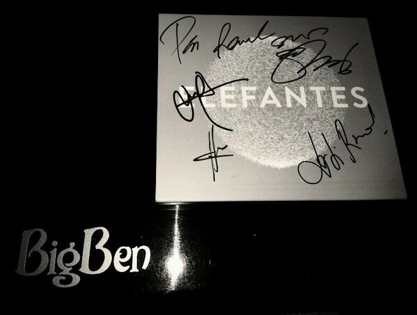Gomezbigben's tweet photo. Ya esta en mis manos "El Rinoceronte" de @ElefantesMusic . Con muchas ganas de q sea 28 de marzo. #vuelveelefantes http://t.co/n0UzdXKyAy