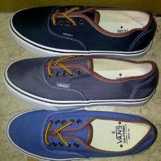 Vans authentic callifornia :D .. Cuma280rb (FREE ONGKIR PALEMBANG) pin: 33213a82 | line: rahmanabey