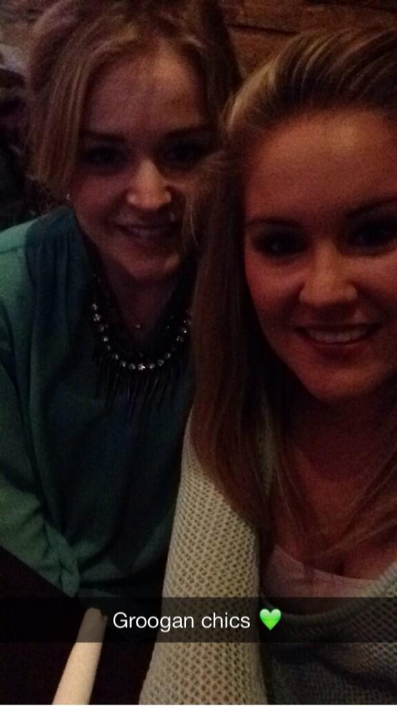 TrinaaGx's tweet photo. St Paddys with the sis 👯🍀💚 @GGroogs http://t.co/WCm4DfFv9E