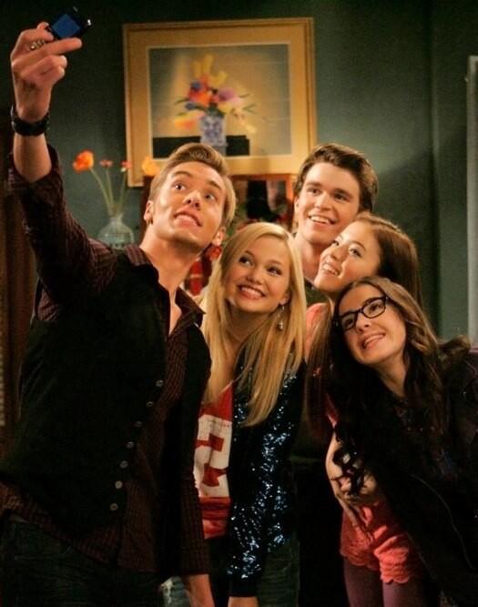 ItsLindyyWatson's tweet photo. Rocking selfies http://t.co/4yPVeosJUA