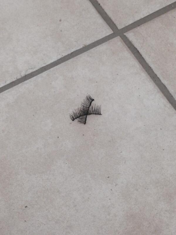 Why, it's discarded eyelashes!