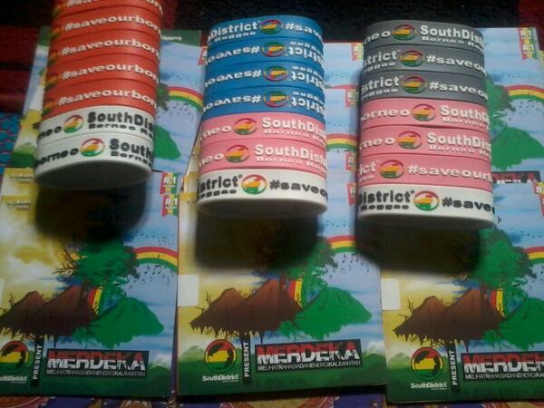 Nih yg mo beli merch kt bs hbgi --> “<a href="/beringasmerch/">BERINGAS DIE MERCH</a>: Gelang dan CD <a href="/SOUTHDISTRICT_/">SOUTHDISTRICT BORNEO</a> . 20rb dan 25rb ”