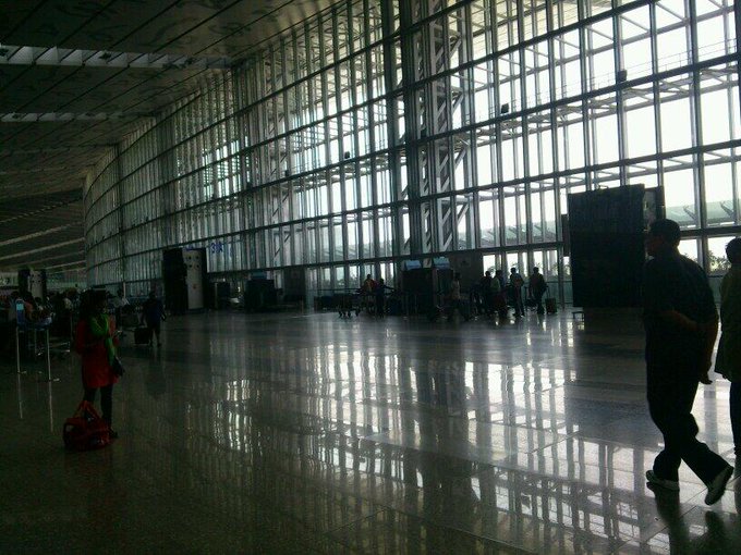 Waiting for my flight, reminds me of something that I always hate #waiting http://t.co/1et8GQIUEd<a href="/tag/waiting"class="tags"><span>#waiting</span></a>