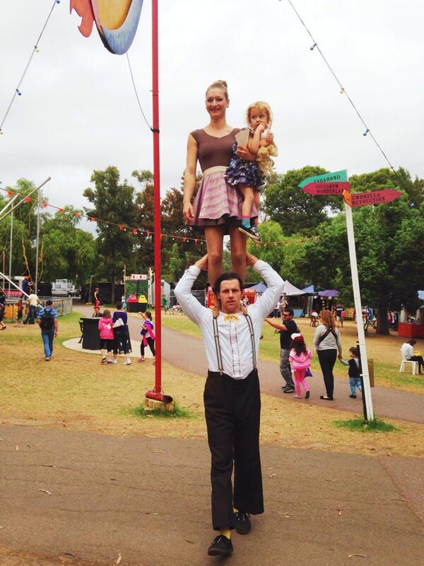 This is how Mama Pitt, Papa Pitt &amp; Baby Pitt like to hang out in <a href="/TheGardenofUD/">The Garden of UD</a>.... Last chance to see 'em is today!