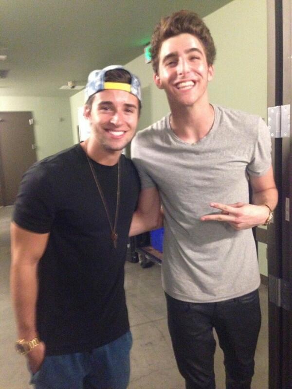 Shoutout to @jakemiller for coming out tonight! #bandlife