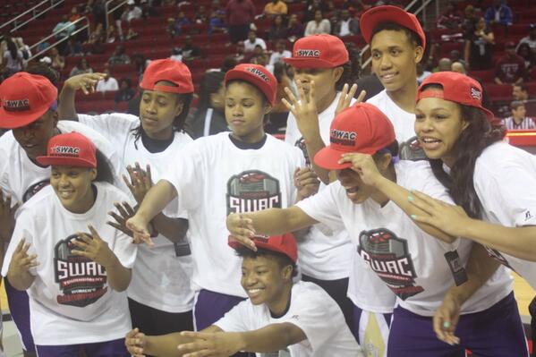 PlatinumUrban's tweet photo. 2014 #SWACChampionship Womens Basketball champions PVAMU
#pumagazine #ToyotaGreen http://t.co/j1bJcCMaPu