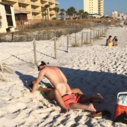 AwesomeANTJAY's tweet photo. Well someone had a good time in PCB.....πππ
#Seriously #OnlyInPCB #Rachet #OnTheBeachBuddy? #OhKillEm http://t.co/Wnz0NNIPbr