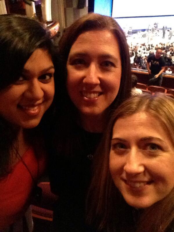 MonaChatterjee's tweet photo. How I Met Your Mother Fun! With @lmkobel @ackobes  #PaleyFest  #PaleyFestSelfie http://t.co/kxjGYcRXl8