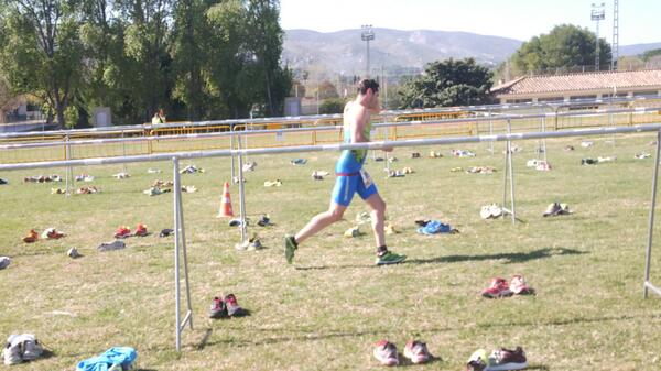 TriatloCV's tweet photo. Cristian Climent, Jordi Peidro y Victor Candel completan las 5 primeras plazas del # duontinyent http://t.co/J2ZvEG0VsQ