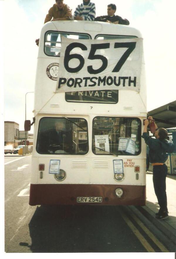 85thn's tweet photo. #PORTSMOUTH FC - 6.57 CREW. http://t.co/kXqmm7bnzd