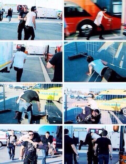 wingsharry's tweet photo. ACCURATE REPRESENTATION OF SOMEONE TRYING TO LEAVE THE ONE DIRECTION FANDOM

#VoteUKDirectioners #KCA http://t.co/ojGeHh94IJ