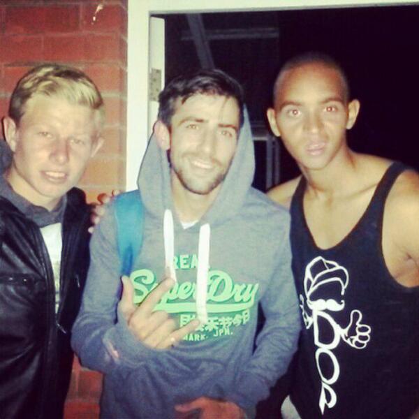 FULLHOUSEDMT's tweet photo. Back stage with @PascalandPearce @UPARTY_SA http://t.co/4AUcaUeOyy