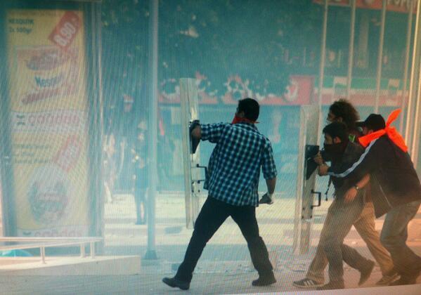 İnsan Kalmanın Tek Yolu İnsanlık Dışı Bir Sisteme Karşı Savaşmaktır..
#EthemSarısülük