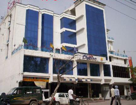 Vetri 2014 Sponsor: Hotel Flyover Patiala.