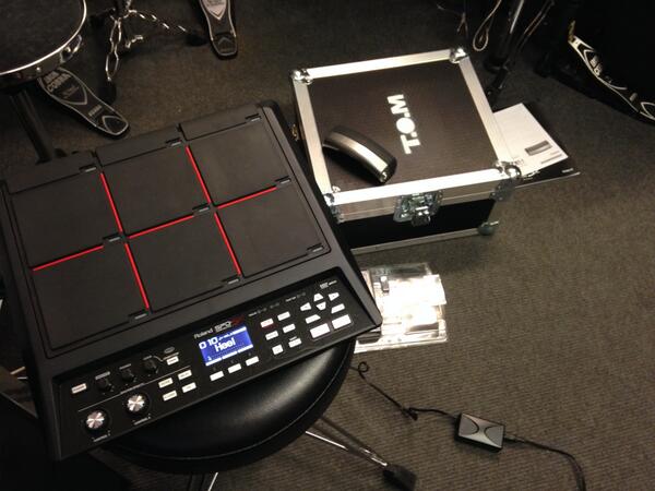 tommitchelldrum's tweet photo. Programming live click tracks on the SPD-SX for @HeelLondon today thanks to @RolandCONNECT @Roland_UK http://t.co/dUAVfeh3WQ