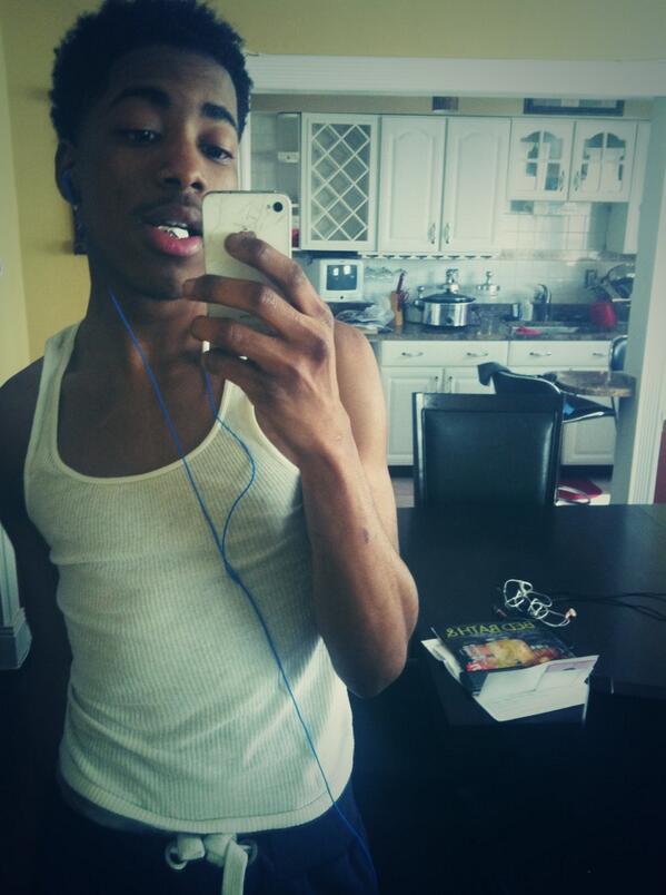 Tay_Sosaa's tweet photo. Im woke im woke 😁 http://t.co/wtOBbDyUk2