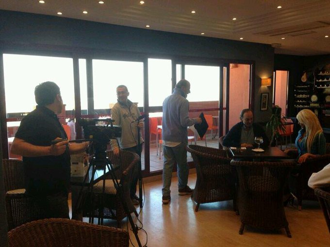 Grabando mi escena de la pelicula Las ambiciosas 2,producida y dirigida por Oscar Horacio,desde Marbella<a href="/tag/mianiversariodetwitter"class="tags"><span>#mianiversariodetwitter</span></a>