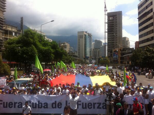 11:20 am Marcha "Contra injerencia cubana" desde la Av. Francisco de Miranda de #Chacao a Chuao  #16M (<a href="/milmanrique/">Mildred Manrique</a>)