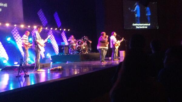 jimdawk's tweet photo. @NewPointeChurch @wesfeldner  #npitsme worship team in dover bringing it! http://t.co/b8nXJAzfJX