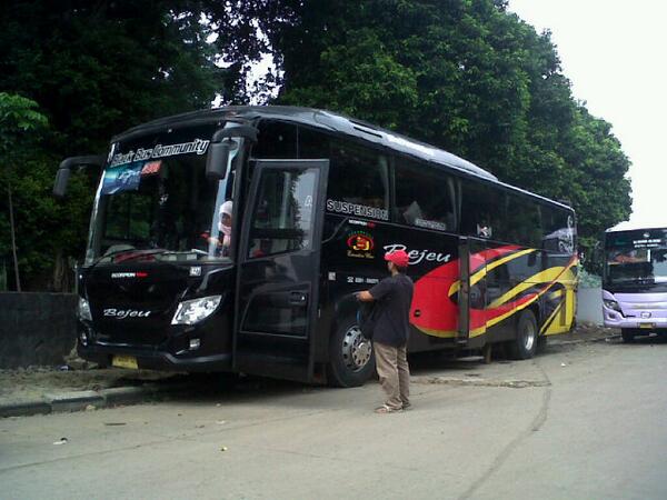 BE-01 B27 Newest Golden Boy sangat elegant black bus with the colortull@pob...