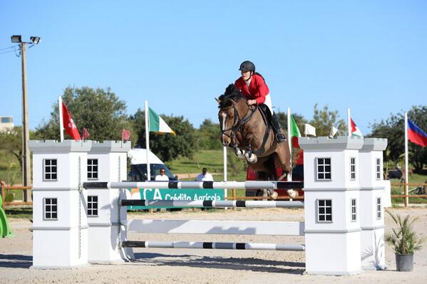KWequestrian's tweet photo. Heathrow 7yo final http://t.co/HC3o5oKM8r
