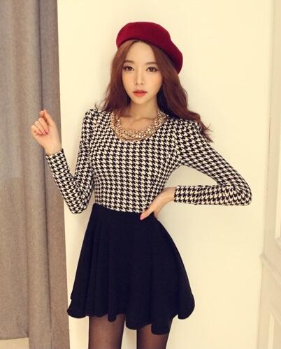 105.000 Material : Stretch Cotton Bust : 80cm can stretch to 98cm Sleeve : 57cm Waist : 70-84cm Length : 77cm