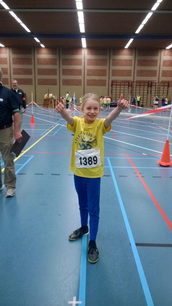 Sanne van der Blij springt clubrecord Hoog : 120cm @avv-atletiek